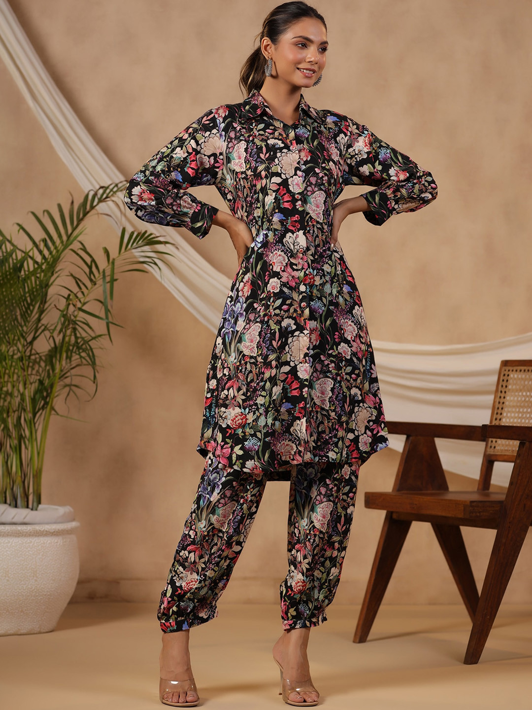 

KALINI Floral Printed Regular Beads and Stones Pure Silk Kurta With Salwar, Black