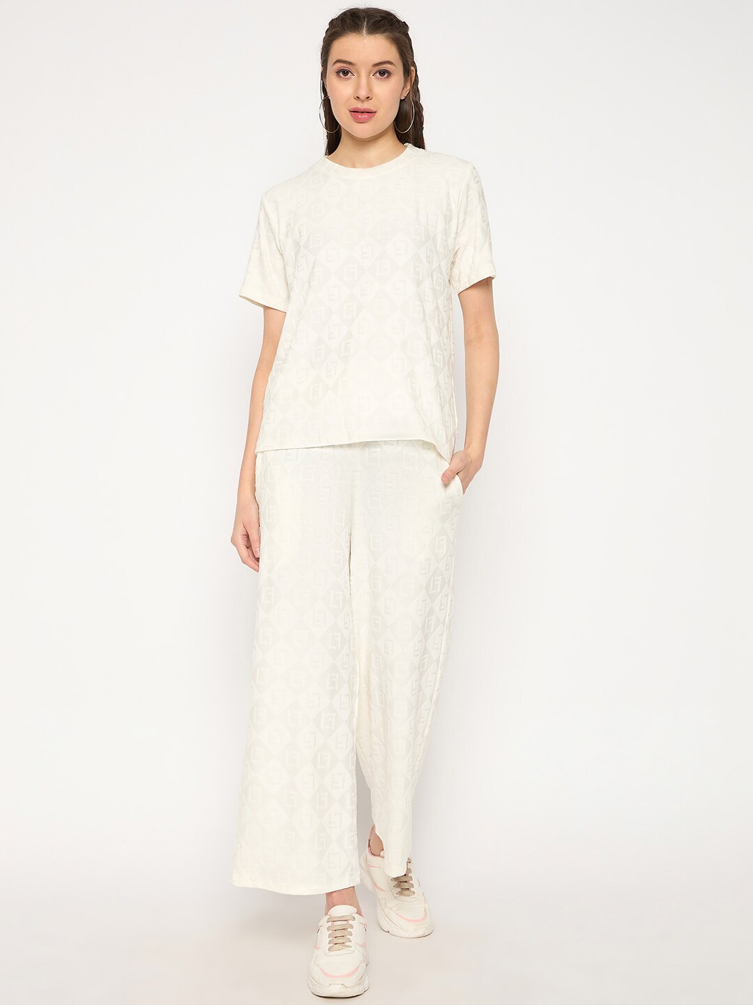 

Camey Women Ribbed T-shirt & Trousers, White