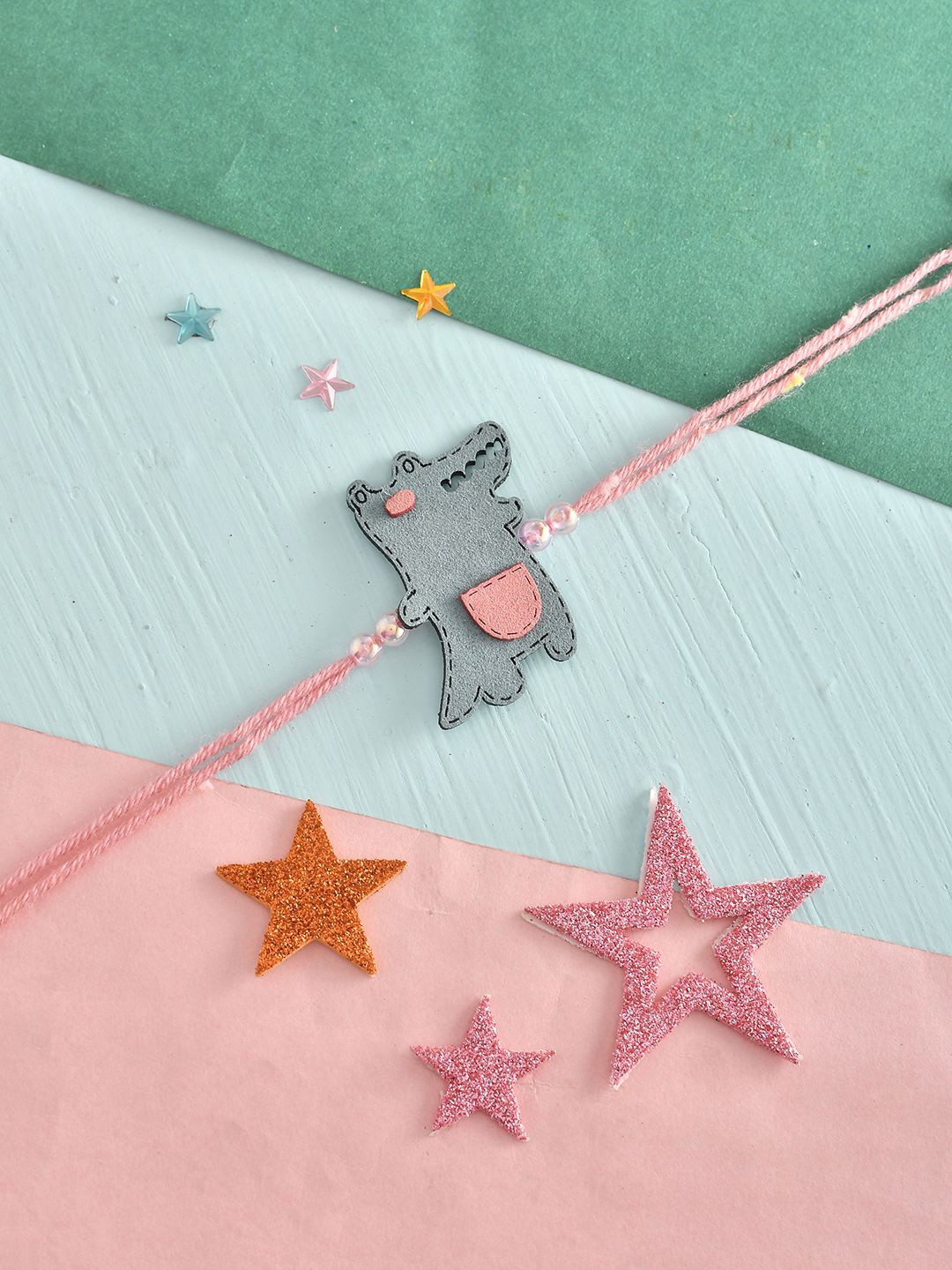 

Voylla Kids Playful Crocodile Thread Rakhi, Grey