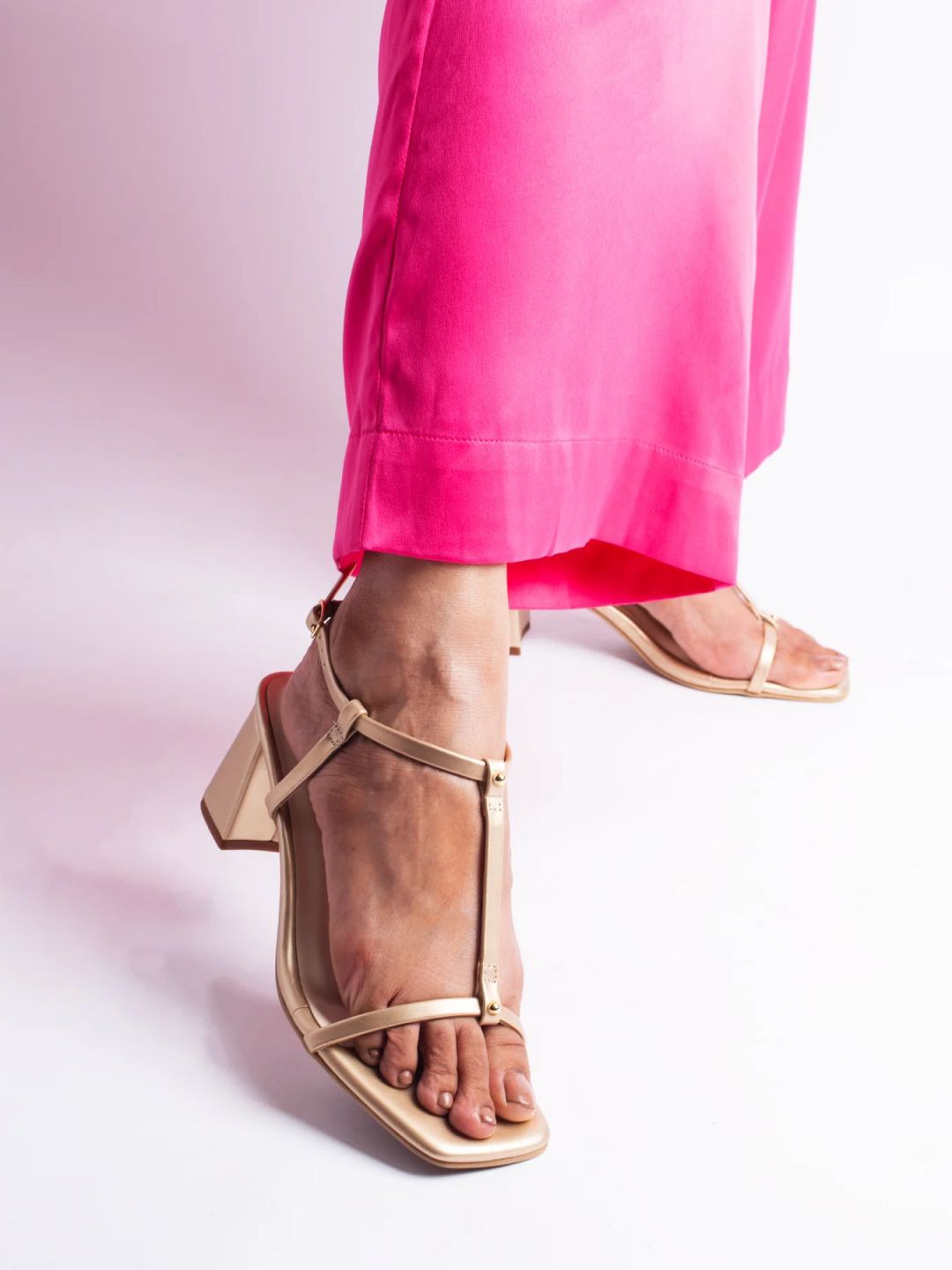 

CAI women Strappy Block Heel Sandal, Gold