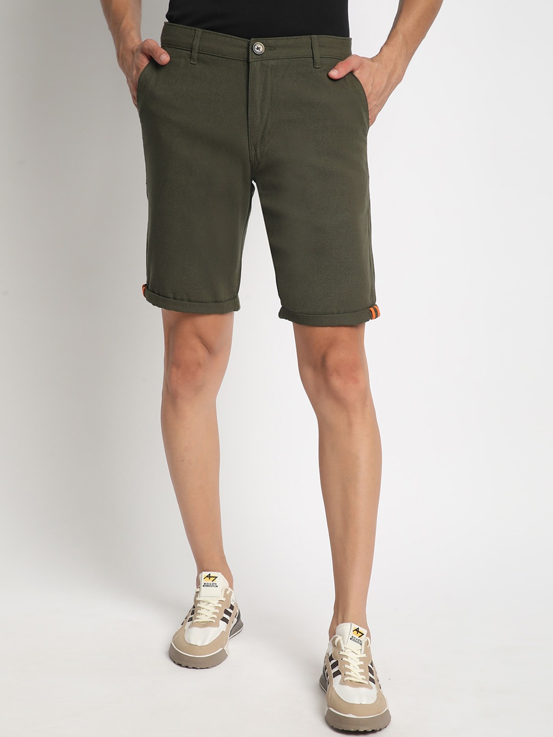 

The Roadster Lifestyle Co.Men Olive Green Pure Cotton Chino Shorts