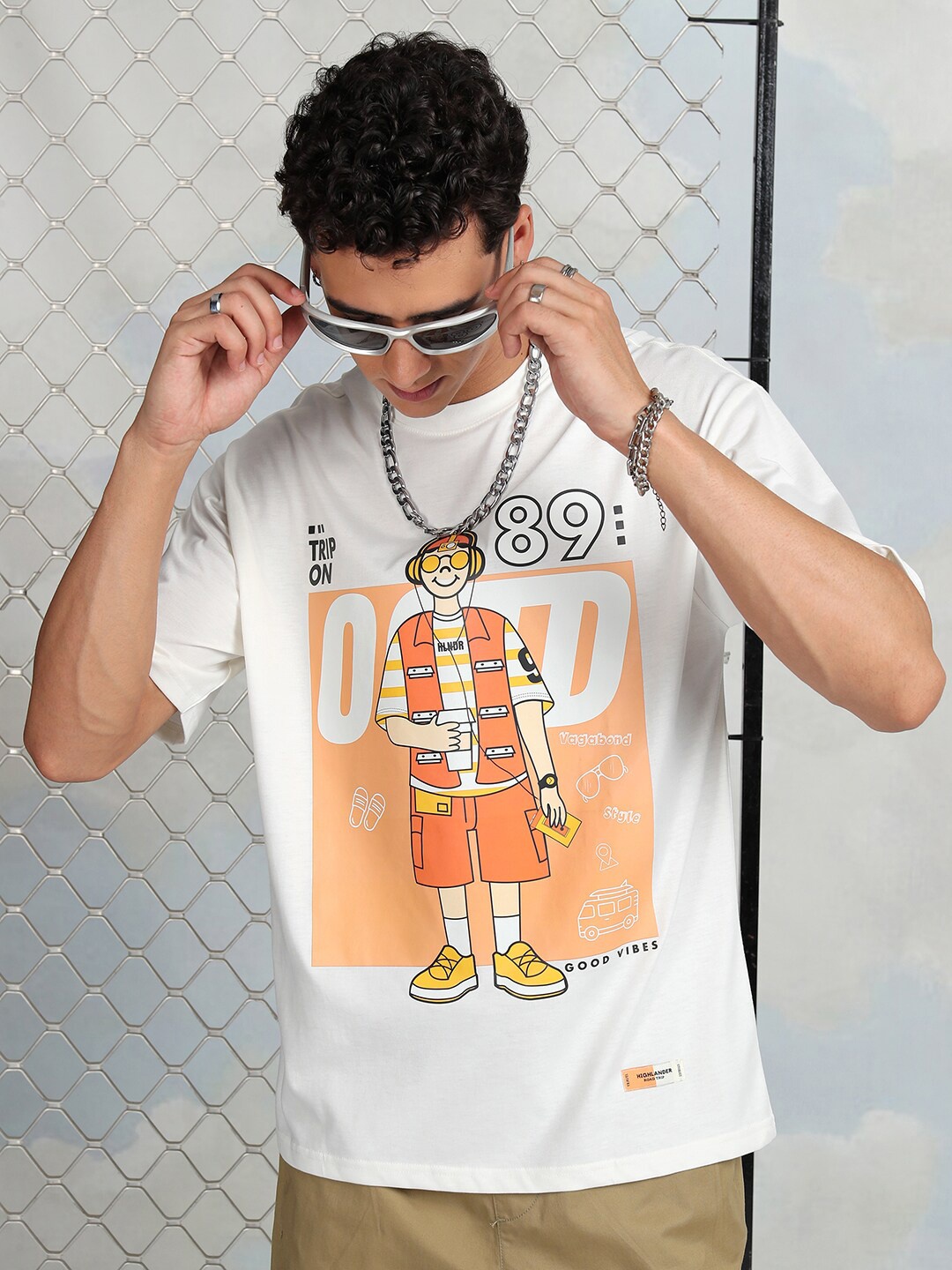 

HIGHLANDER Graphic Printed Cotton T-shirt, Off white