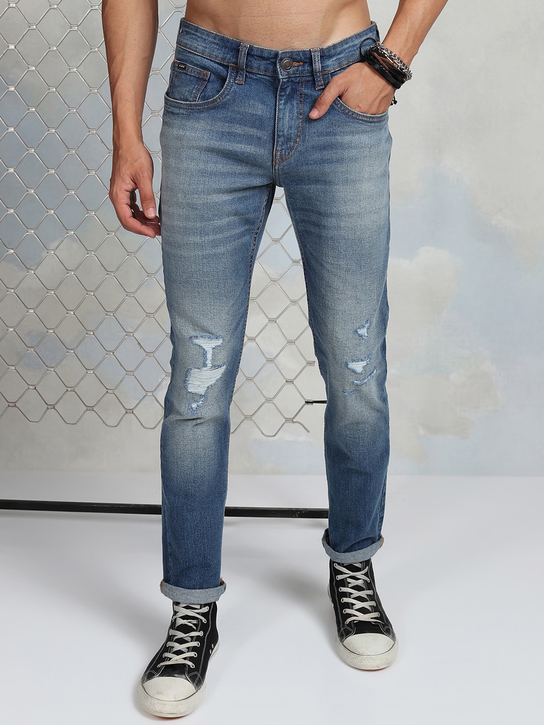 

HIGHLANDER Men Slim Fit Mildly Distressed Heavy Fade Stretchable Jeans, Blue