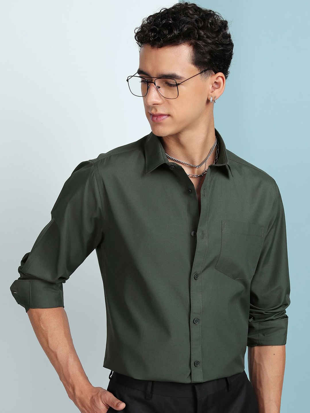 

HIGHLANDER Men Regular Fit Regular Collar Full Sleeves Shirt, Green