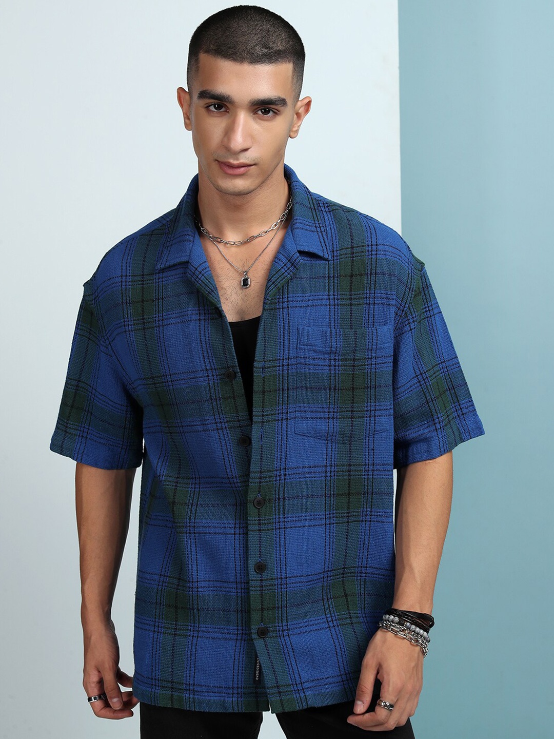 

HIGHLANDER Men Oversized Textured Dobby Checked Cuban Collar Shirt, Blue