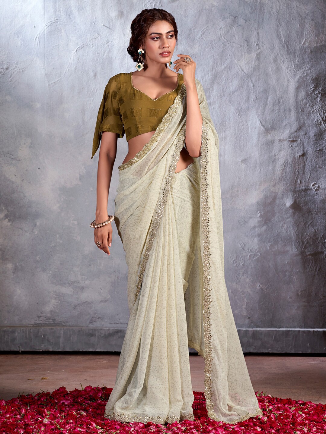 

Anouk Ethnic Motifs Sequinned Pure Chiffon Saree, Off white