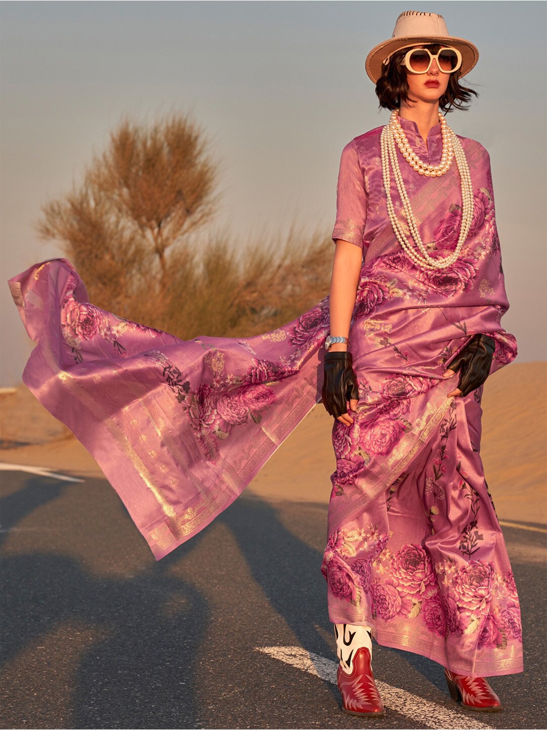 

Anouk Floral Zari Tissue Saree, Mauve