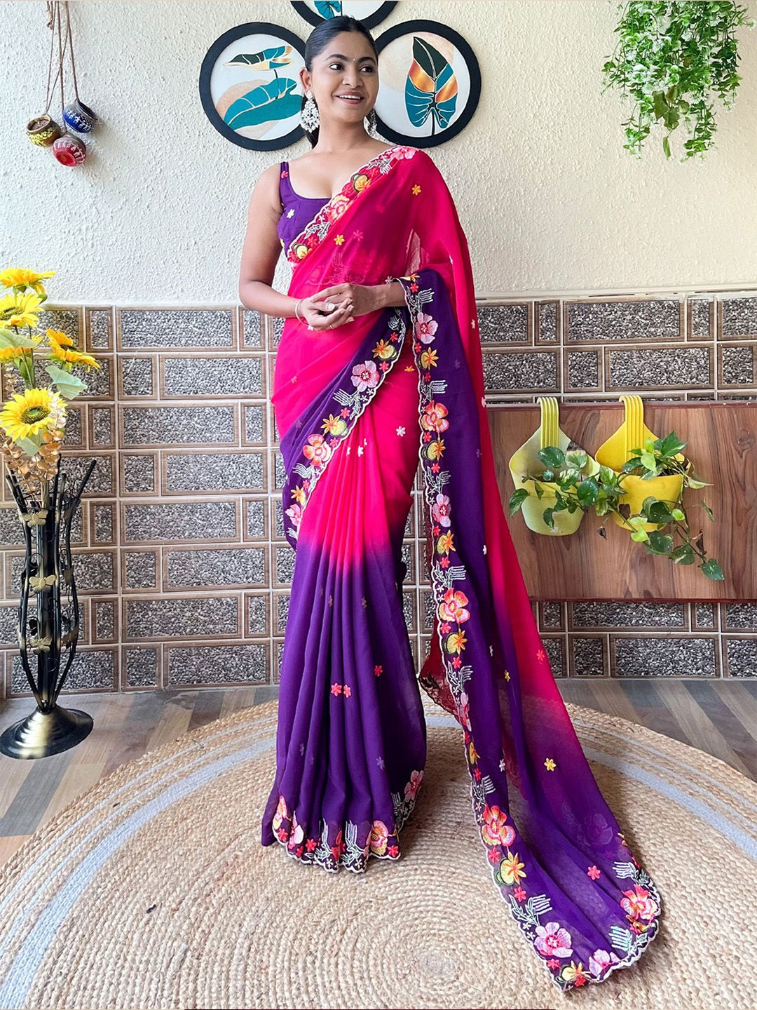 

Mitera Floral Embroidered Poly Georgette Saree, Pink
