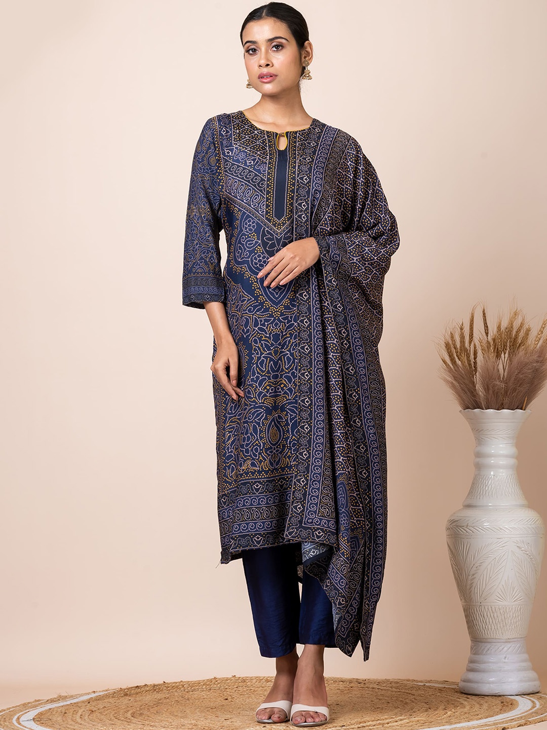 

SARSO Bandhani Printed Keyhole Neck Kurta With Trousers & Dupatta, Blue