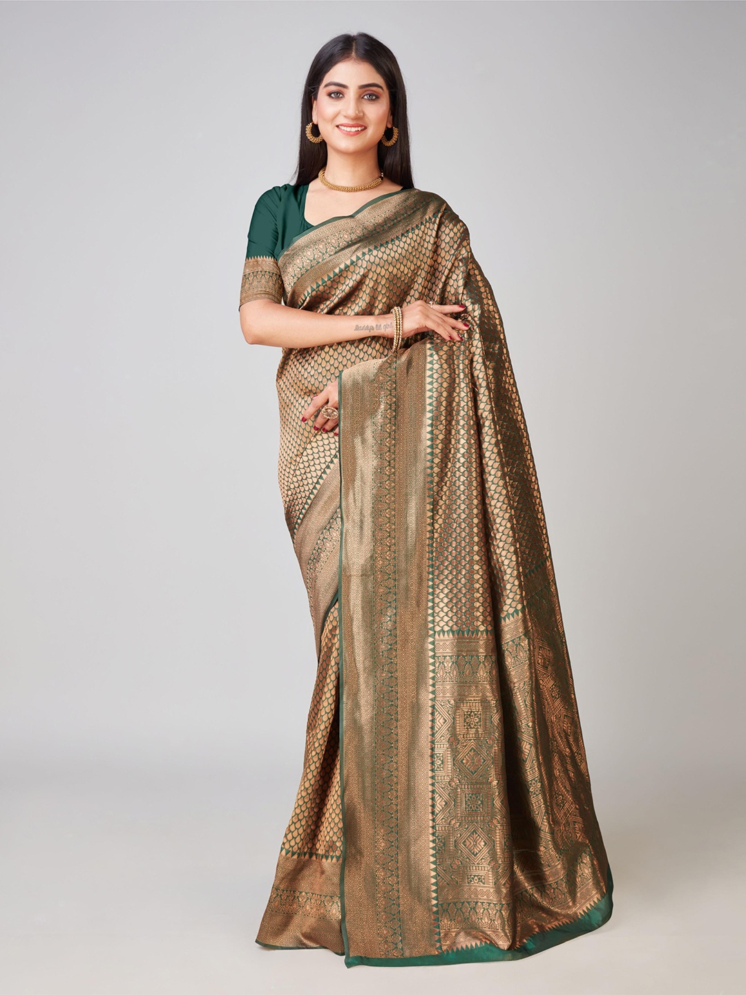 

AADVIKA Woven Design Zari Art Silk Banarasi Saree, Green