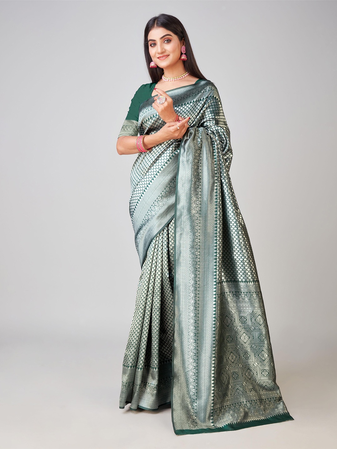 

AADVIKA Woven Design Zari Art Silk Banarasi Saree, Green