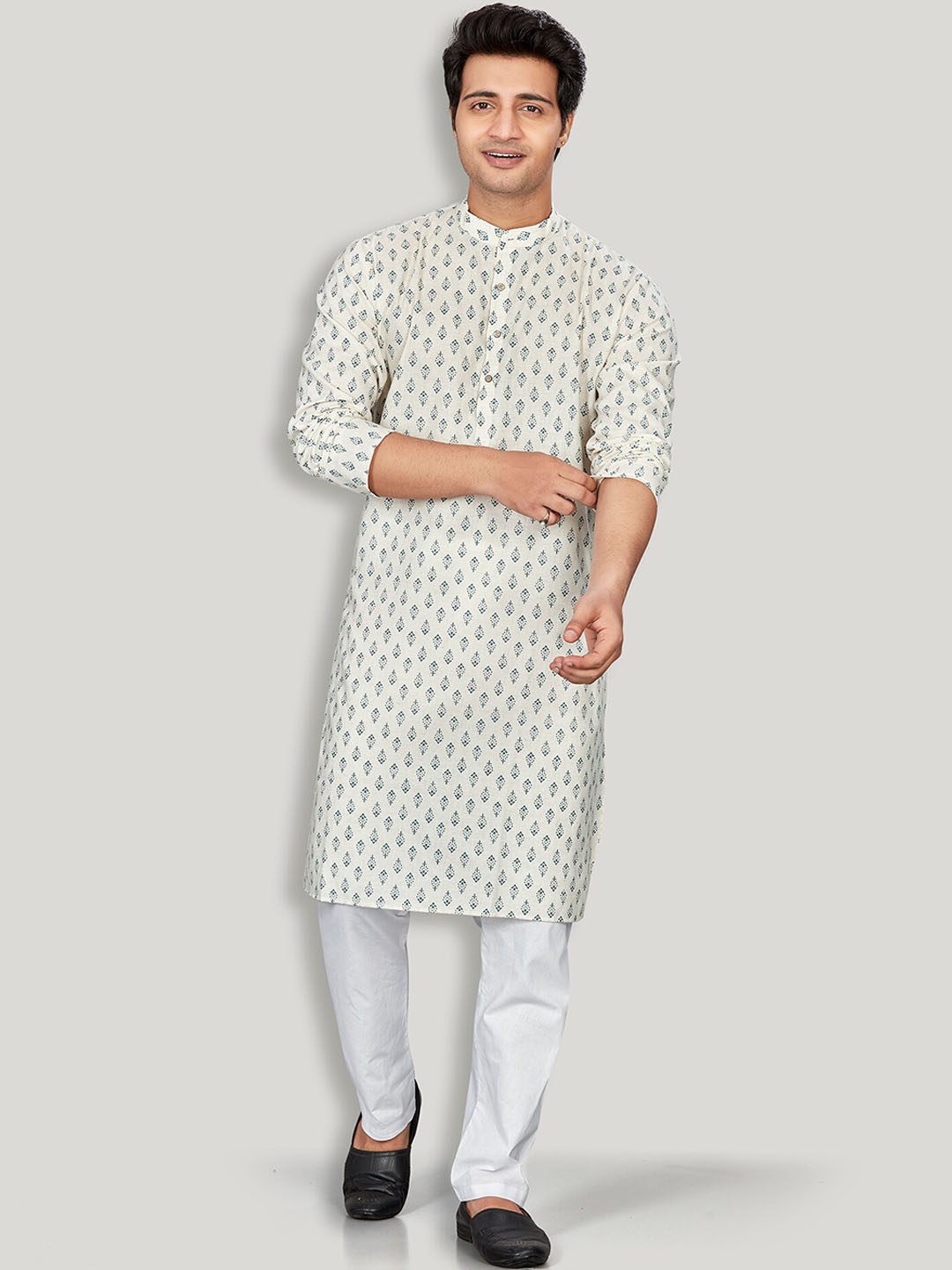 

Authentics Geometric Printed Mandarin Collar Straight Kurta, Green