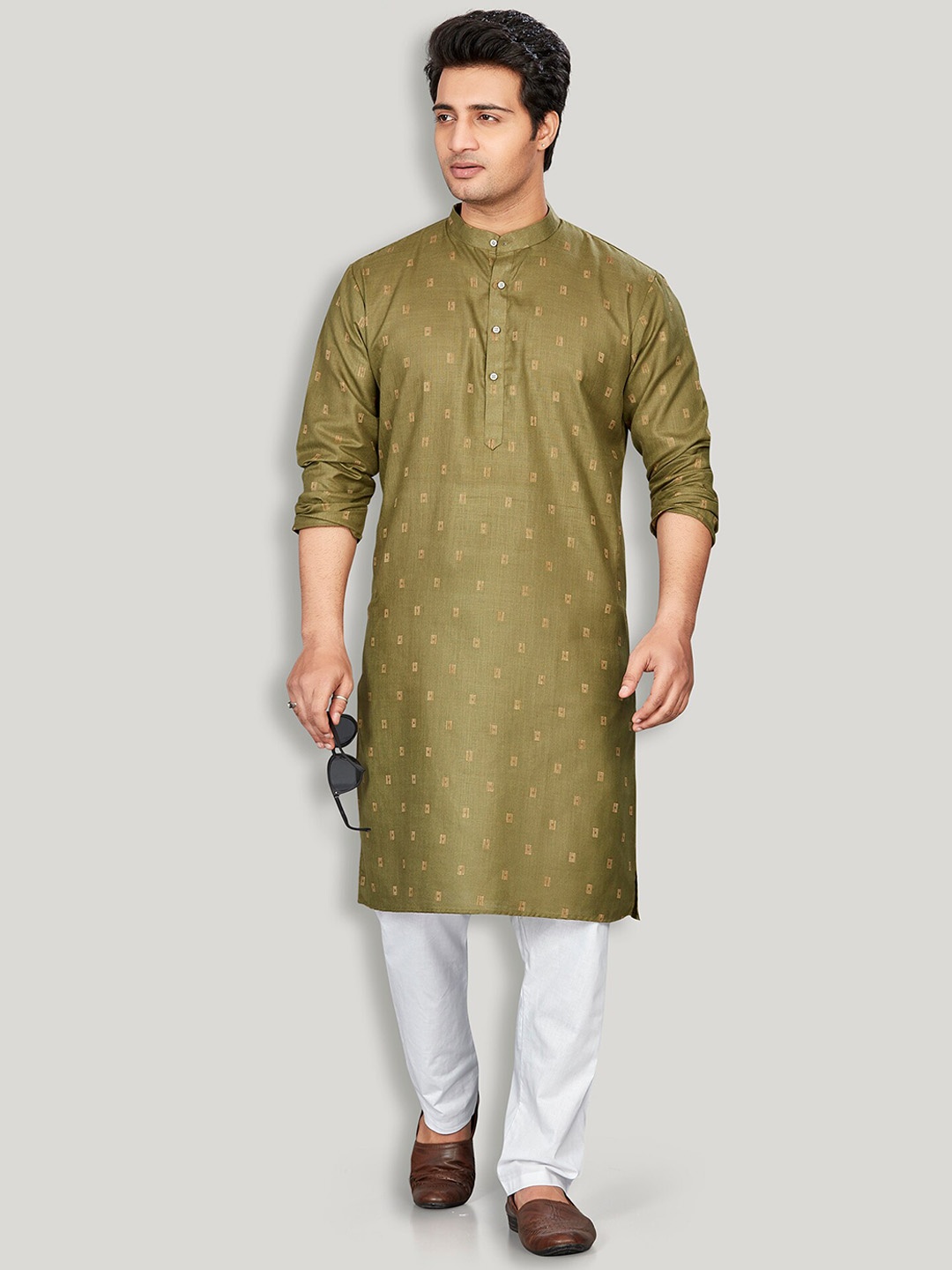 

Authentics Geometric Woven Design Flared Sleeves A-Line Kurta, Green