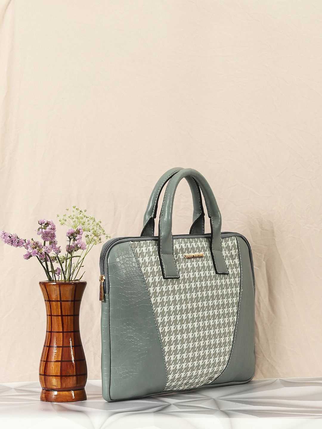 

Bagsy Malone Unisex Printed Laptop Bag, Grey