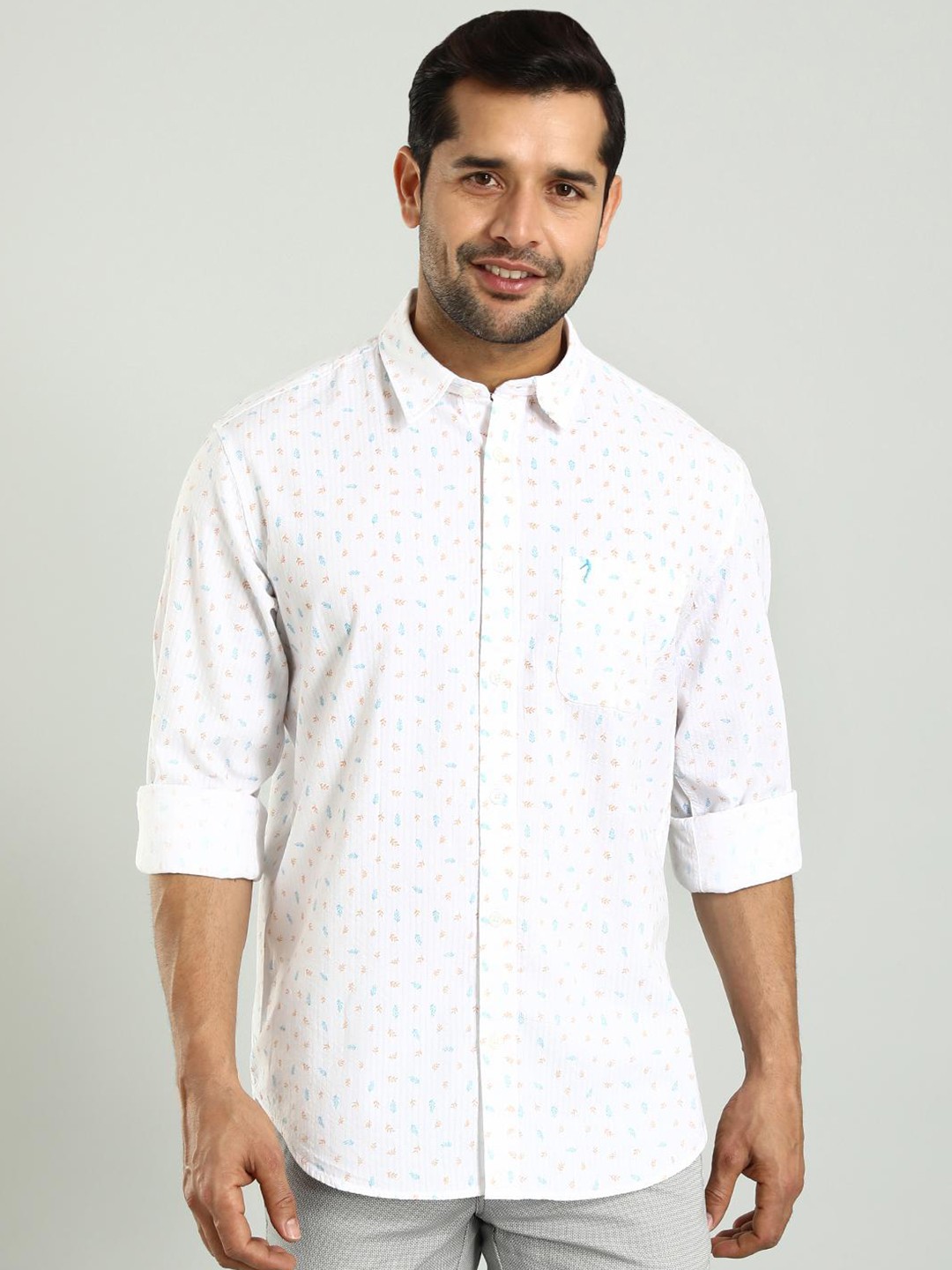 

Indian Terrain Floral Printed Classic Slim Fit Pure Cotton Casual Shirt, White