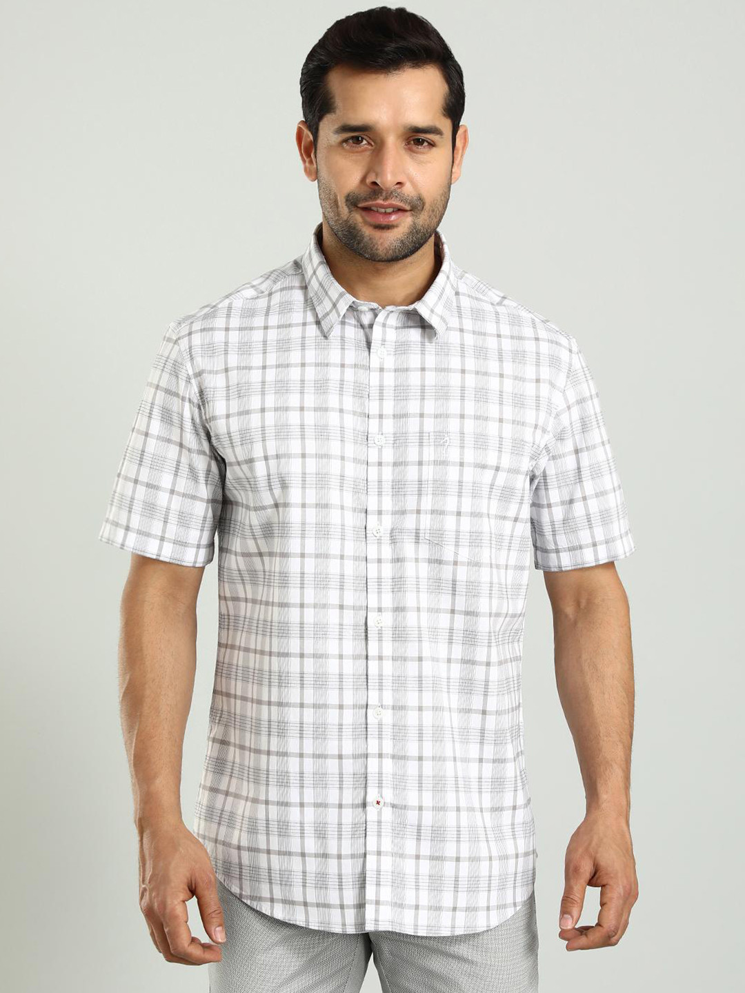

Indian Terrain Spread Collar Short Sleeves Classic Slim Fit Checked Cotton Casual Shirt, White