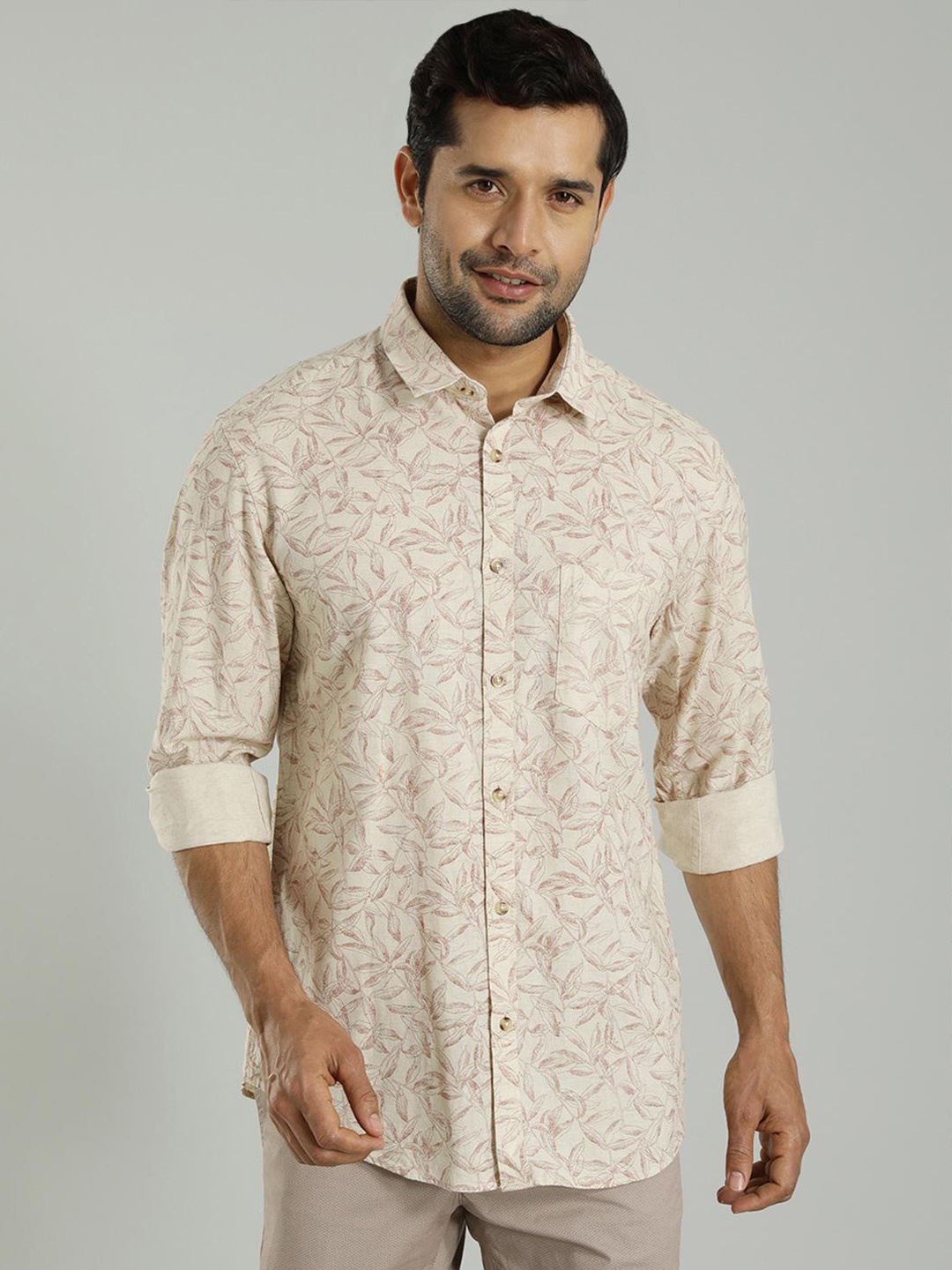 

Indian Terrain Men Slim Fit Abstract Printed Casual Shirt, Beige