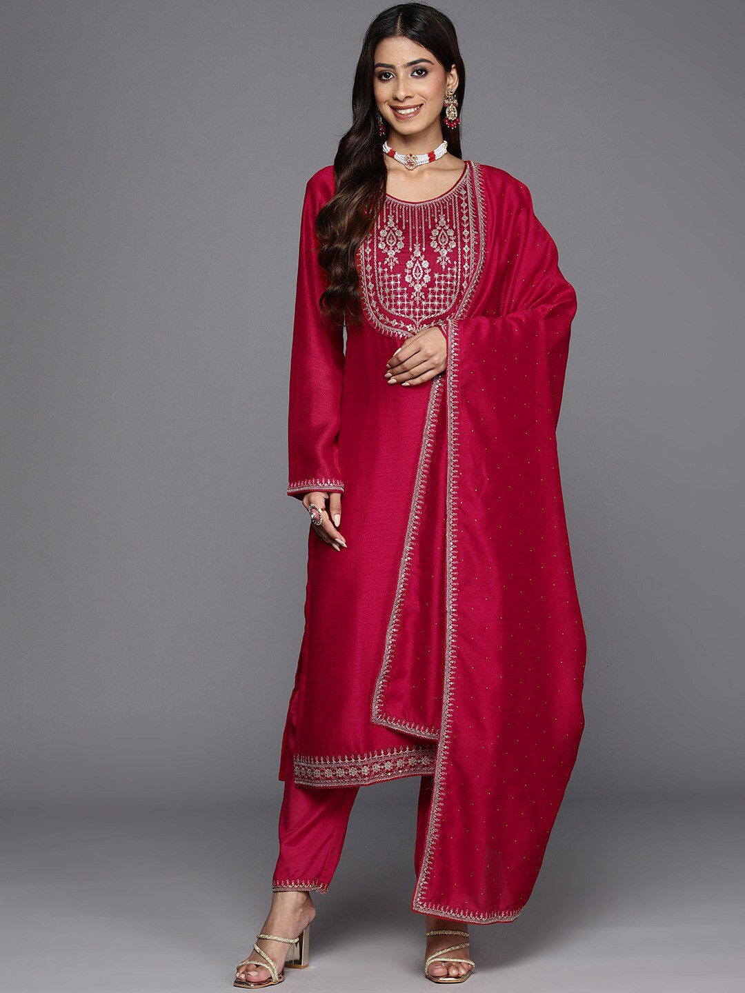 

NEWADHIYA ENTERPRISES Yoke Design Straight Kurta & Trousers With Dupatta, Red
