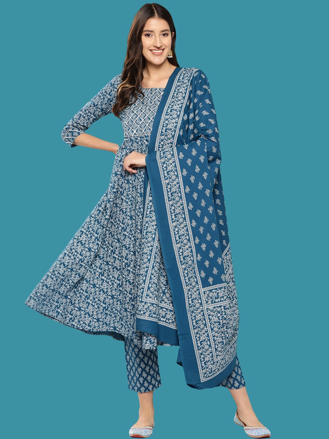 

MAGMINA Women Floral Printed Regular Gotta Patti Kurta with Trousers & With Dupatta, Blue