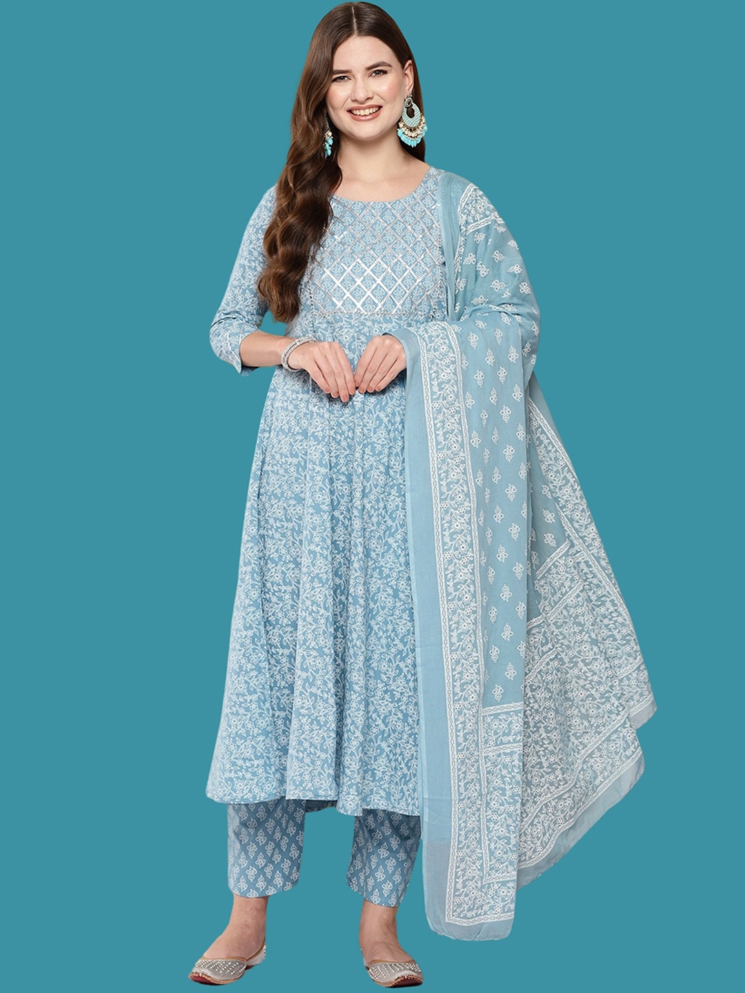 

MAGMINA Women Floral Printed Regular Gotta Patti Kurta with Trousers & With Dupatta, Blue