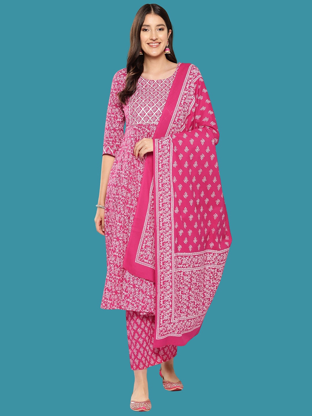 

MAGMINA Women Floral Printed Regular Gotta Patti Kurta with Trousers & With Dupatta, Pink