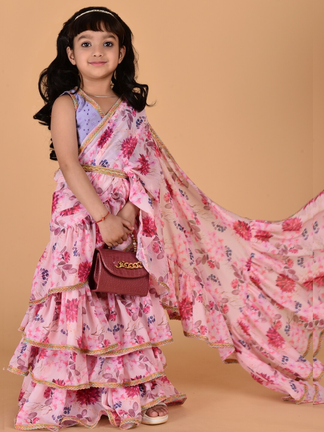 

Cutiediva Floral Schiffli Pure Georgette Ready to Wear Saree, Pink