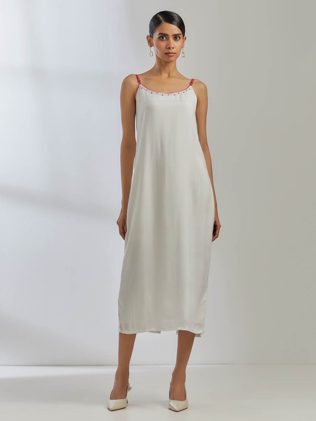

THE INDIAN CAUSE Shoulder Straps A-Line Dress, White