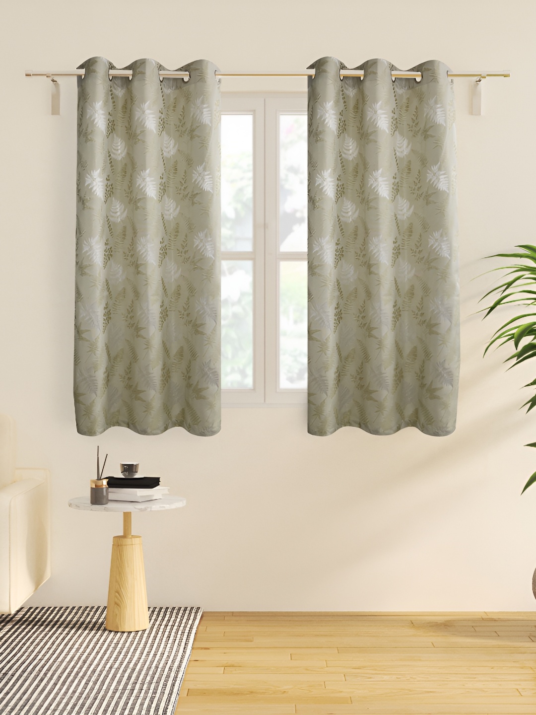 

Home Centre Green 2 Pieces Floral Window Curtain