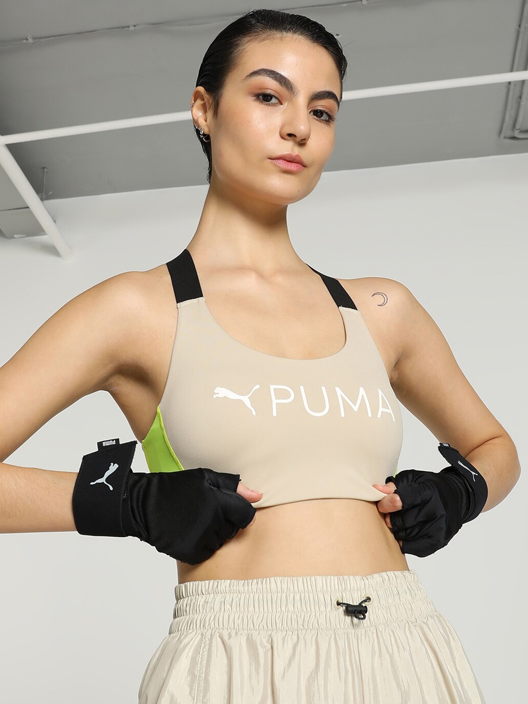 

Puma 4Keeps Eversculpt Colourblocked Heavily Padded Moisture Wicking Training Bra, Beige