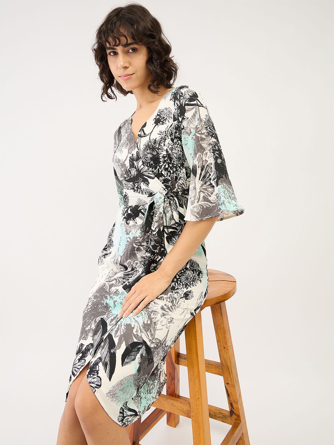 

SALT ATTIRE V Neck Animal Print Flared Sleeve Midi Wrap Dress, Black