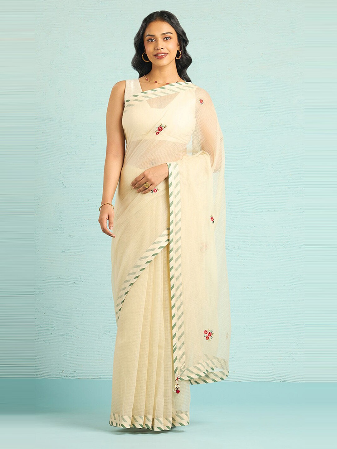 

Taneira Floral Embroidered Silk Blend Kota Saree, Off white