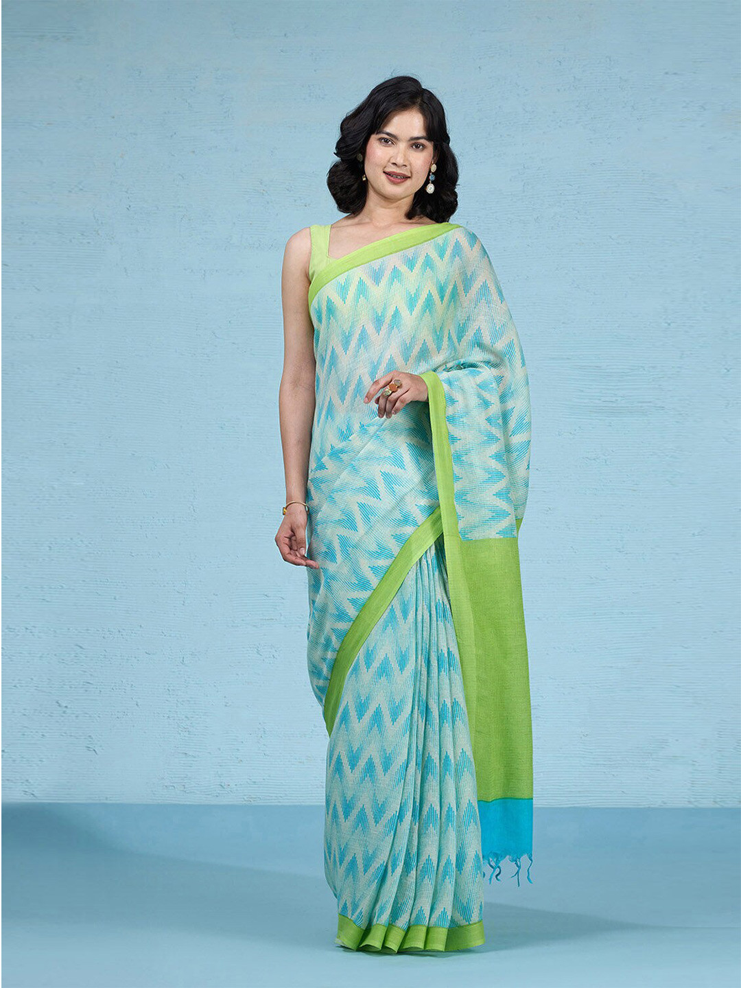 

Taneira Pure Linen Saree, Blue