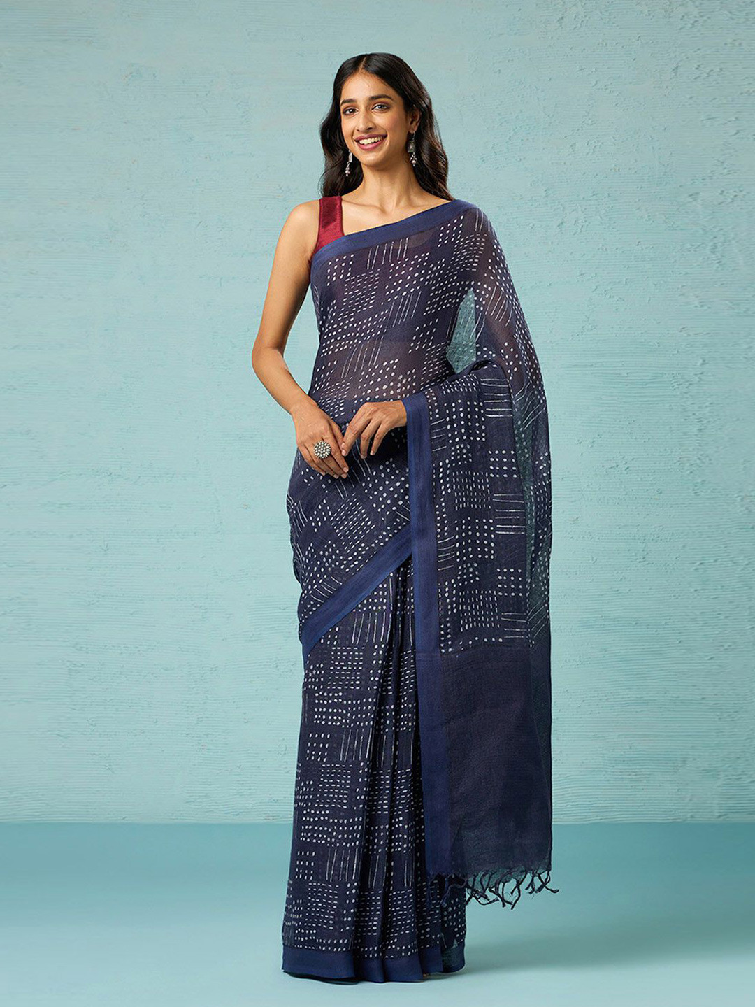 

Taneira Pure Linen Saree, Blue