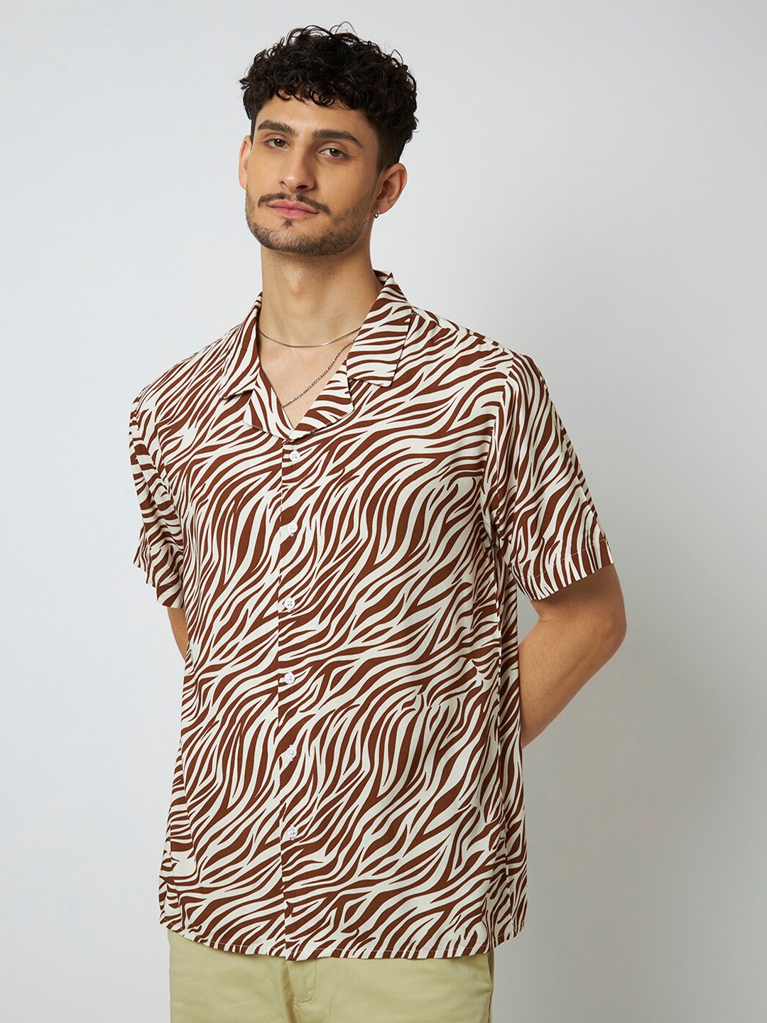 

MyDesignation Cuban Collar Short Sleeve Printed Regular Fit Casual Shirt, Off white
