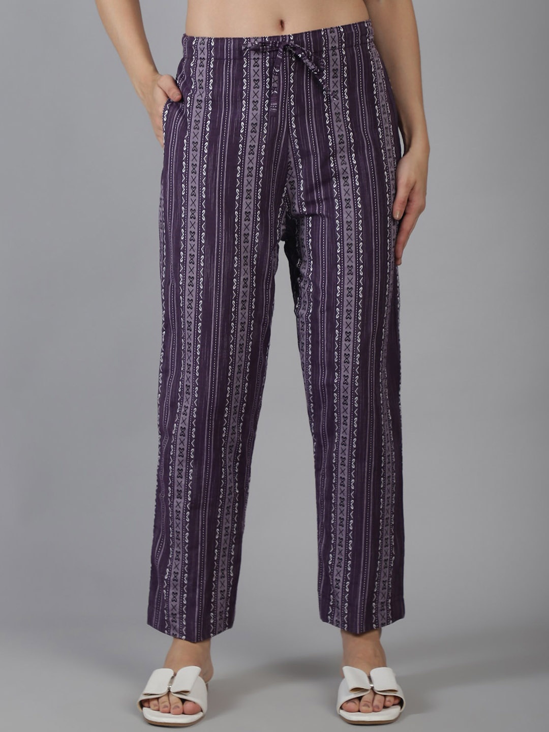 

Aarsha Women Geometric Printed Mid-Rise Cotton Trouser, Purple