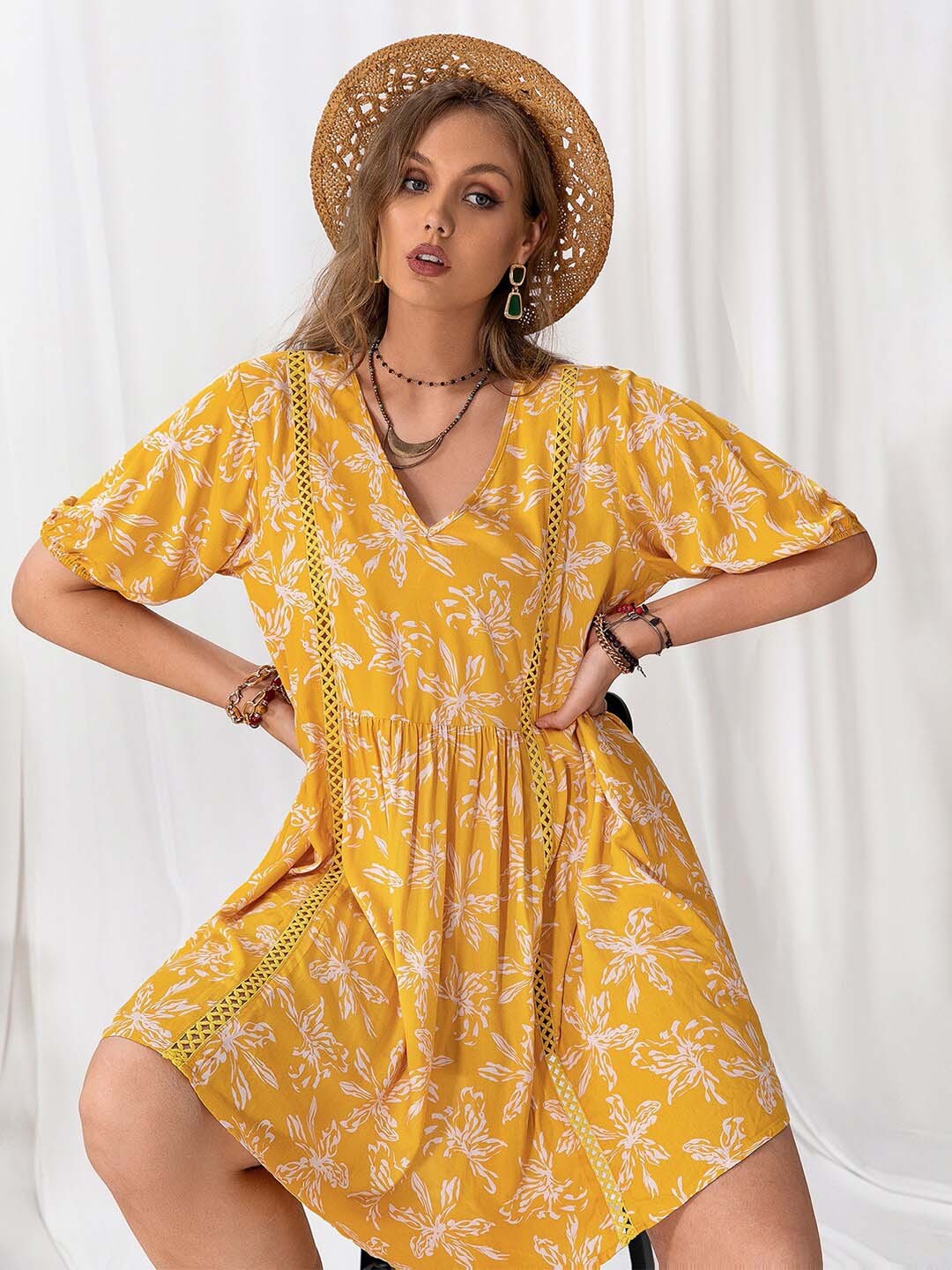 

JC Mode Plus Size V Neck Floral Printed Puff Sleeve Fit & Flare Dress, Yellow