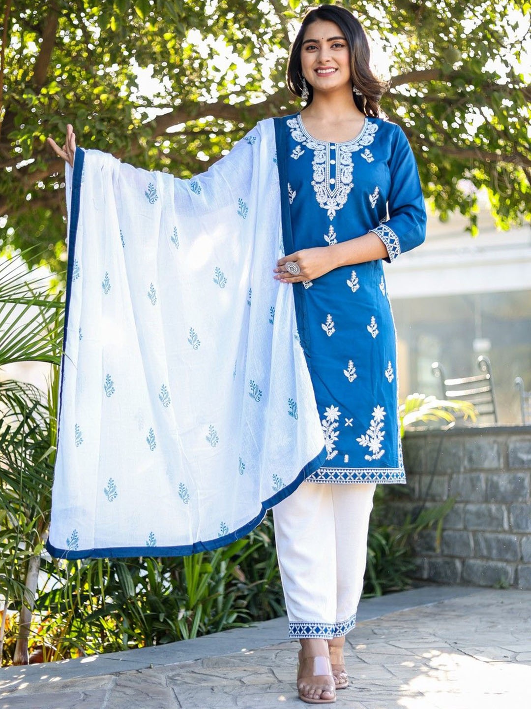 

HEBA Embroidered Round Neck Three-Quarter Sleeves Kurta with Palazzos & With Dupatta, Turquoise blue