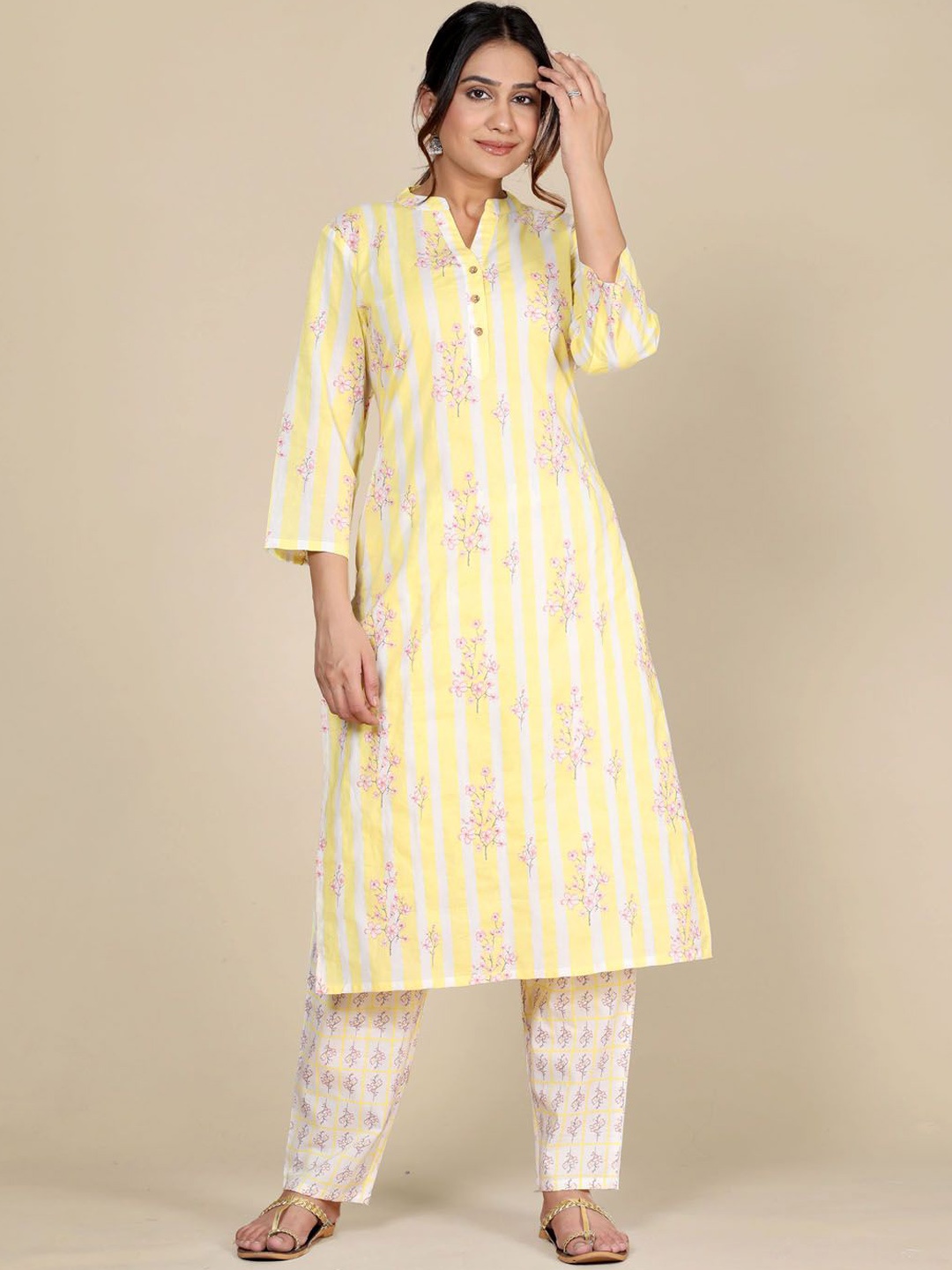 

HERE&NOW Women Floral Printed Regular Pure Cotton Kurta with Palazzos, Yellow