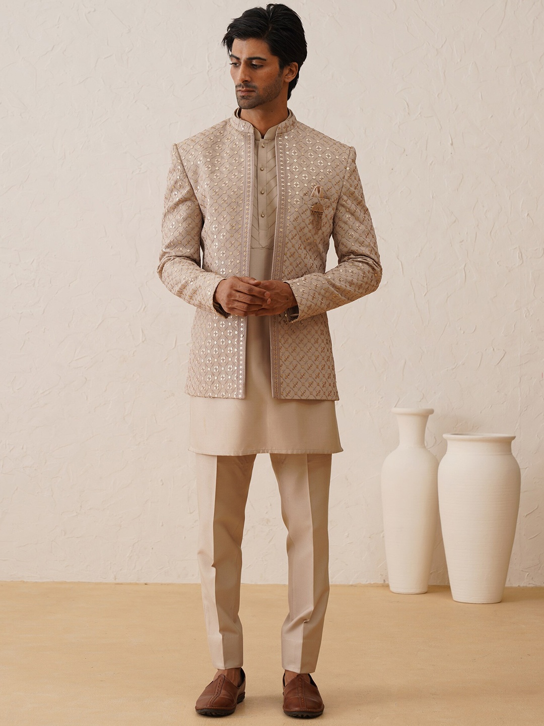 

Denis Parkar Men Embroidered Mandarin Collar Sherwani Set, Cream