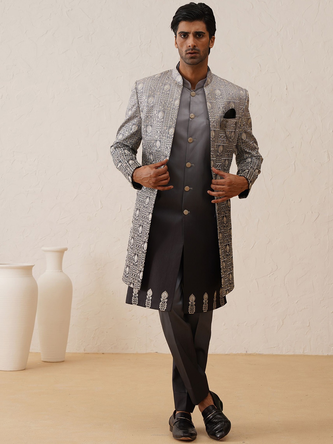 

Denis Parkar Men Self Design Mandarin Collar Sherwani Set, Grey