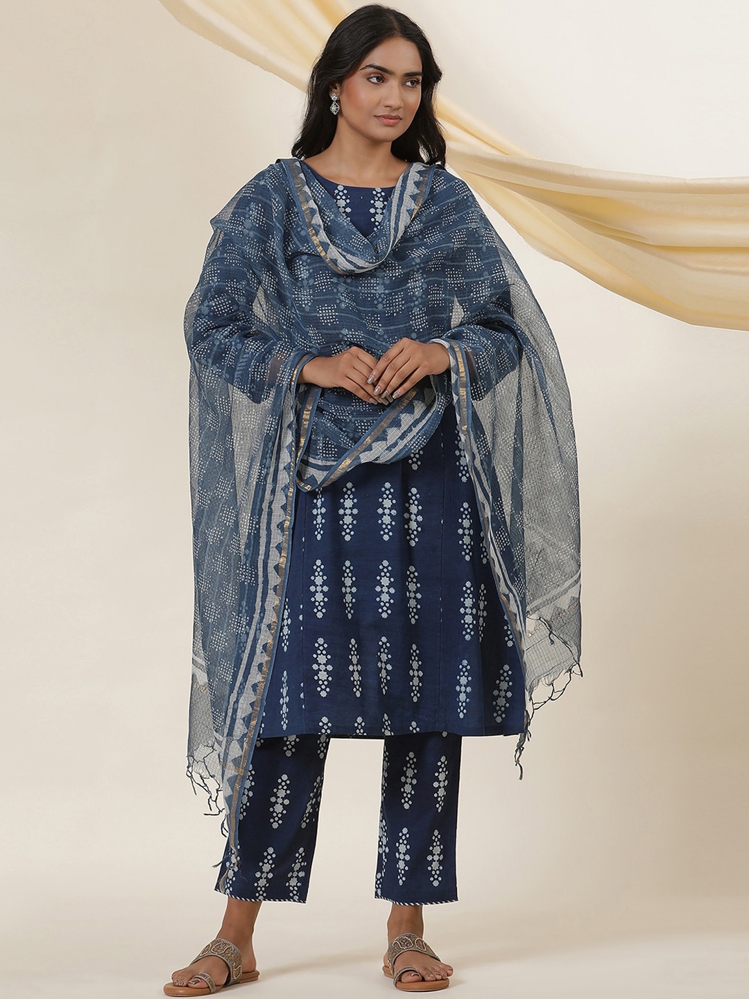 

W Floral Printed Round Neck Cotton Straight Kurta, Blue