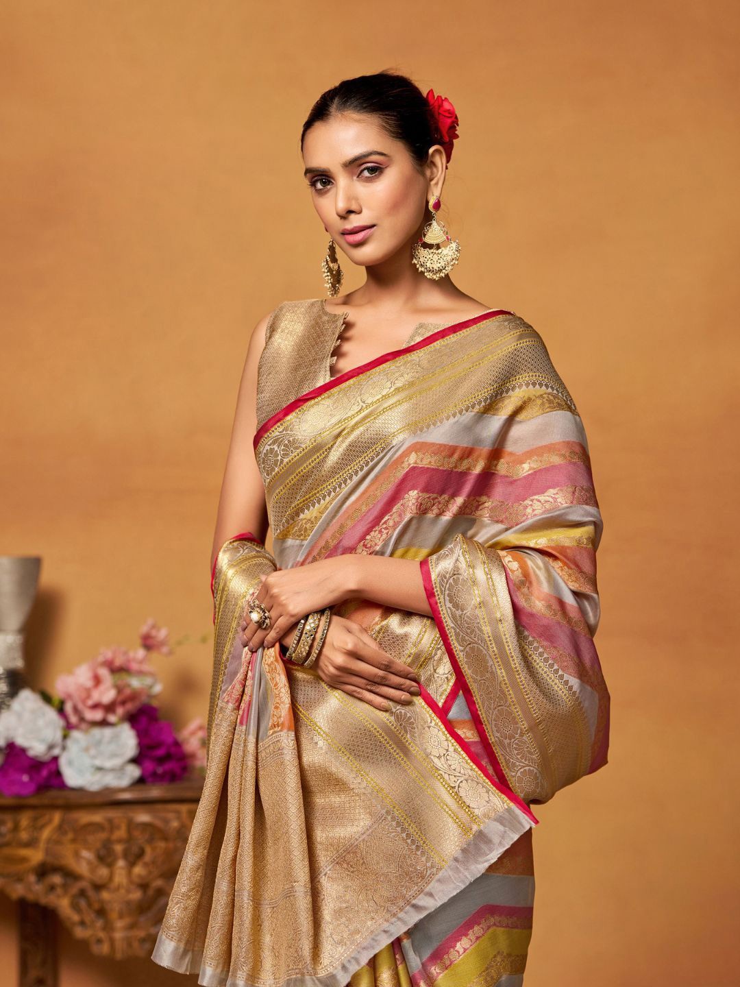 

KALINI Women Silk Blend Woven Banarasi Saree With Blouse Piece, Gold