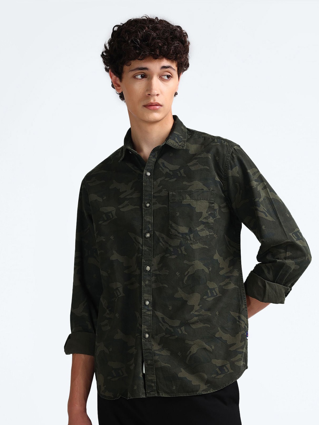 

Flying Machine Camouflage Printed Spread Collar Pure Cotton Twill Casual Shirt, Green