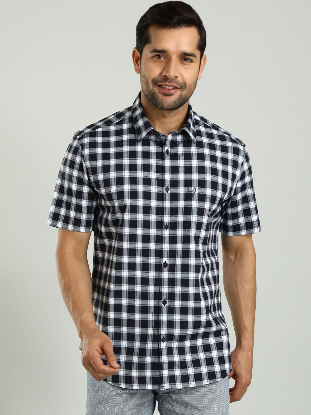 

Indian Terrain Classic Spread Collar Slim Fit Gingham Checks Opaque Cotton Casual Shirt, Blue