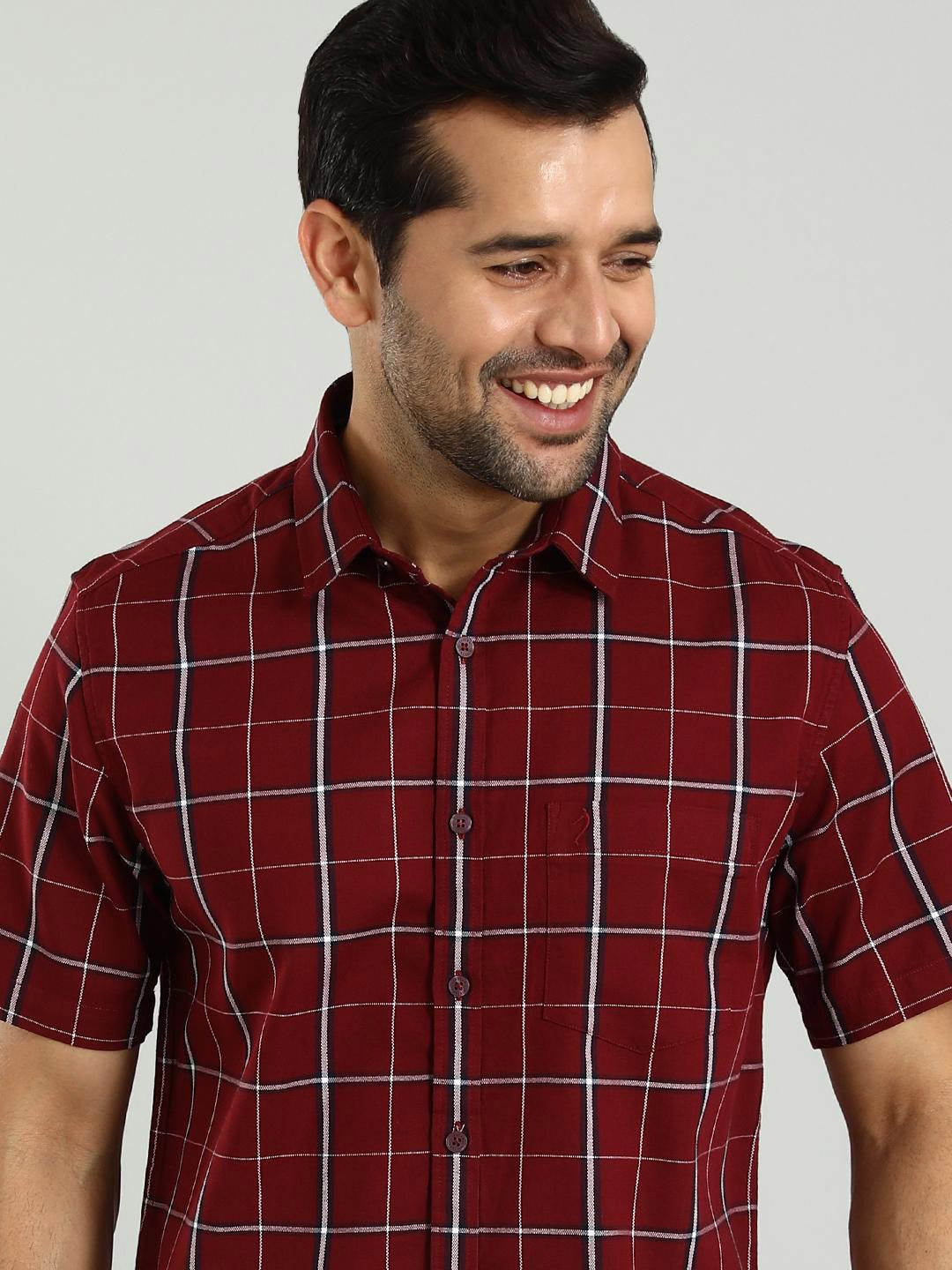 

Indian Terrain Spread Collar Short Sleeves Classic Slim Fit Checked Cotton Casual Shirt, Red