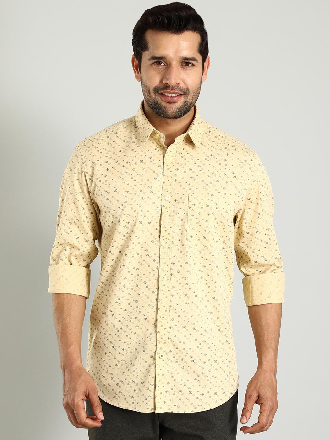 

Indian Terrain Classic Slim Fit Floral Printed Cotton Casual Shirt, Brown