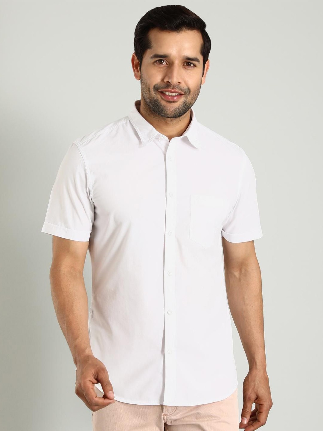 

Indian Terrain Spread Collar Short Sleeves Chiseled Skinny Fit Cotton Casual Shirt, White