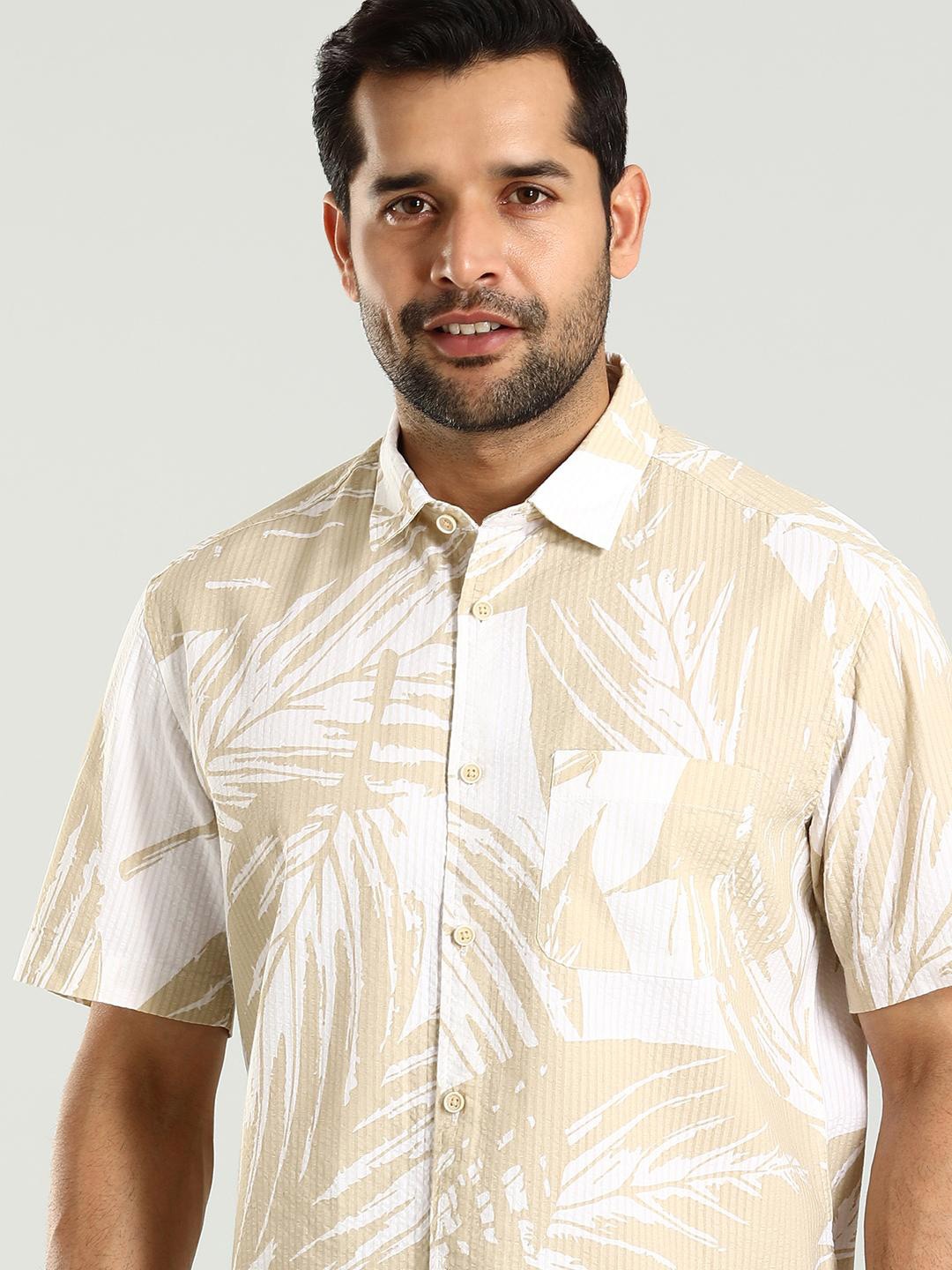 

Indian Terrain Spread Collar Short Sleeves Classic Slim Fit Abstract Printed Casual Shirt, White