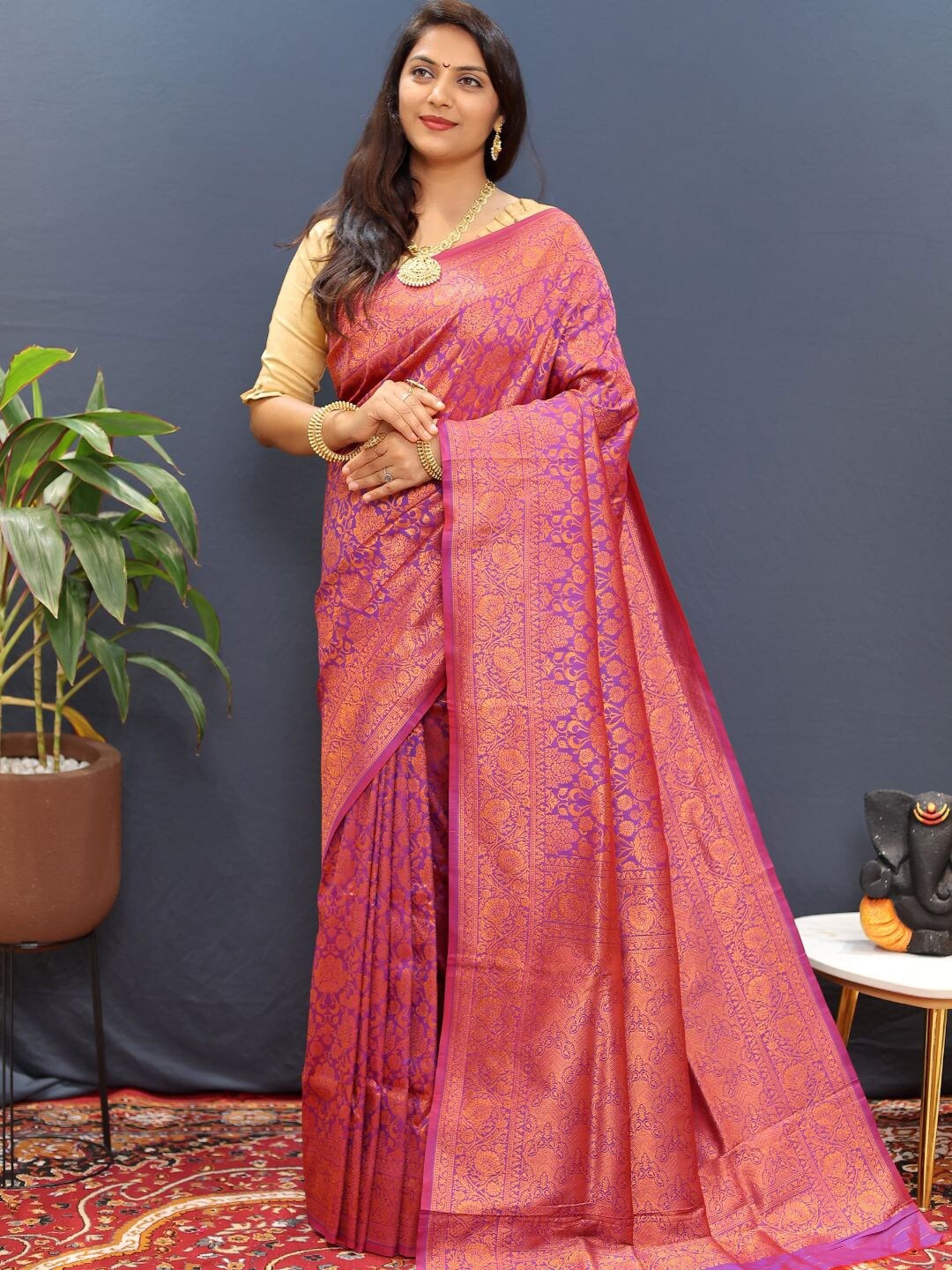 

SGF11 Woven Design Zari Art Silk Kanjeevaram Saree, Magenta