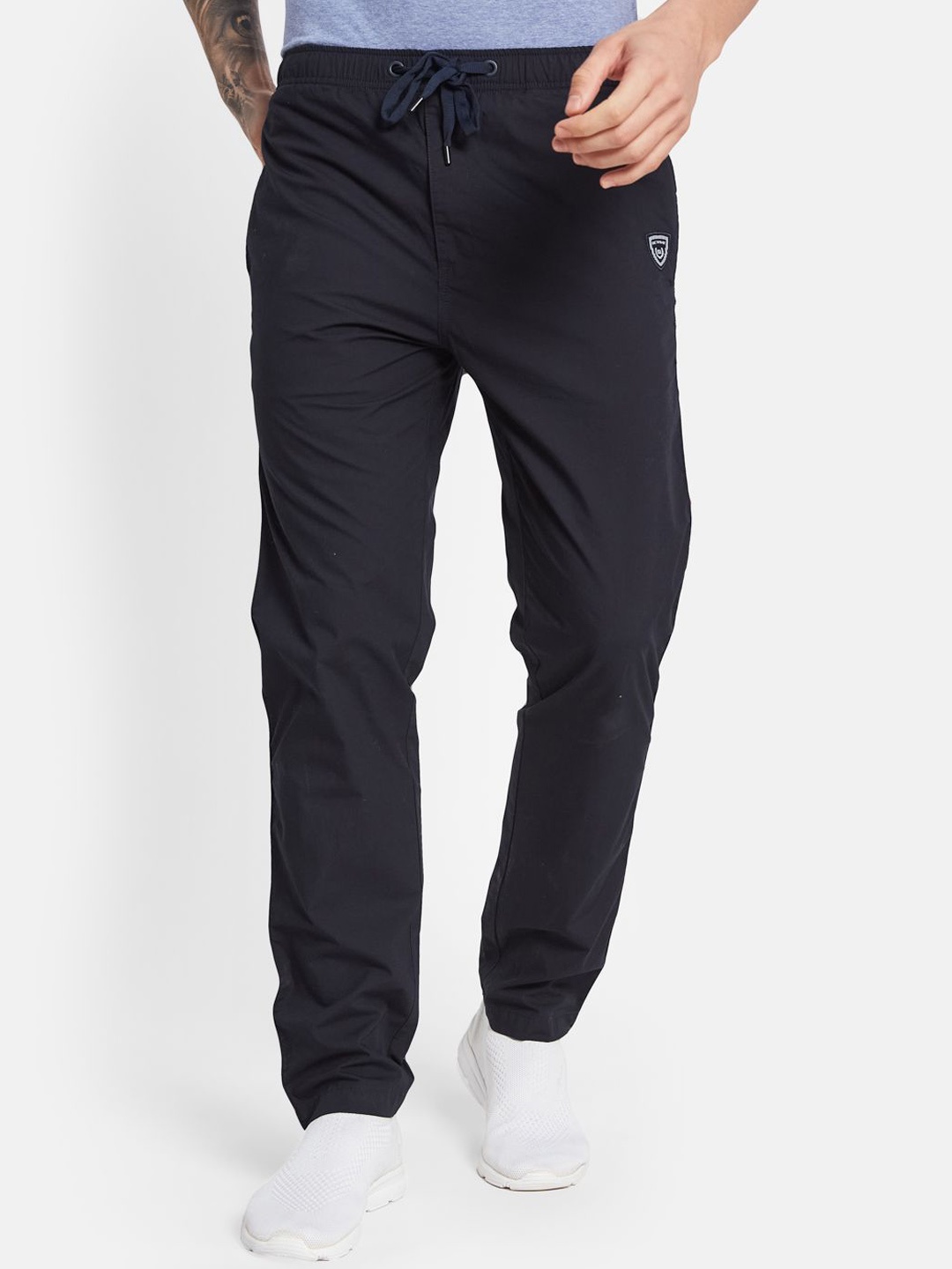 

Octave Men Contrast Piping Detail Cotton Track Pants, Navy blue